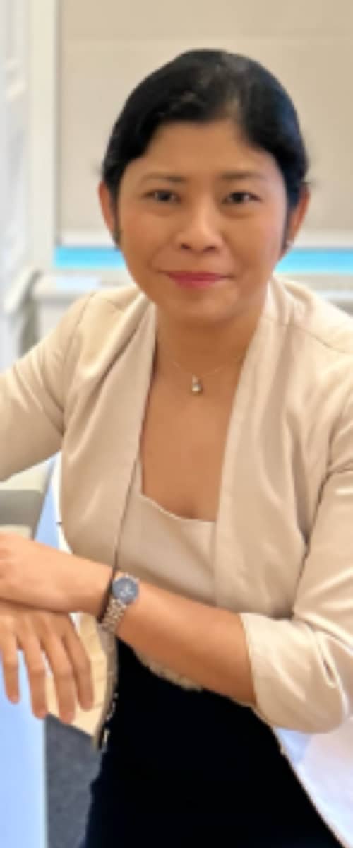 Dr Sancy Low at a specialist consultation